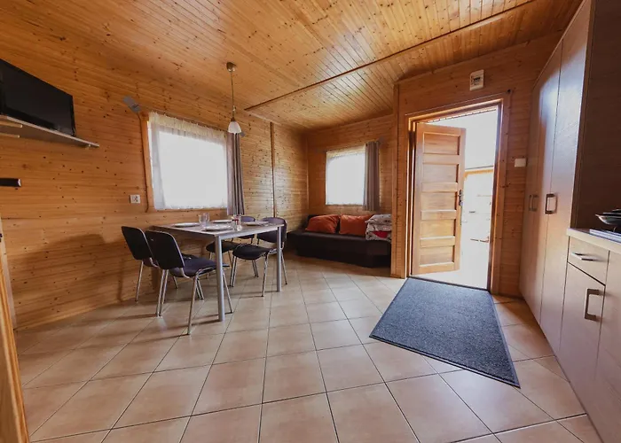 Trzy Czajki Letniskowe ロッジ ビチェ